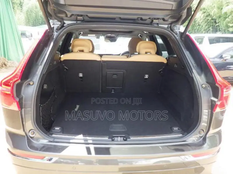 Volvo XC60 2021 Gray