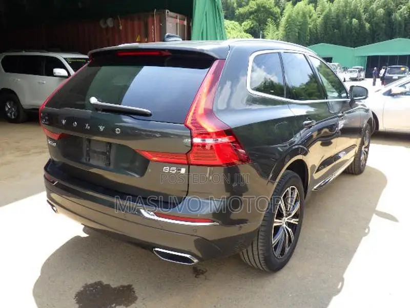 Volvo XC60 2021 Gray