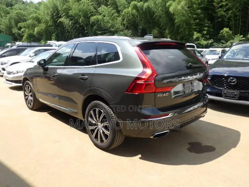 Volvo XC60 2021 Gray