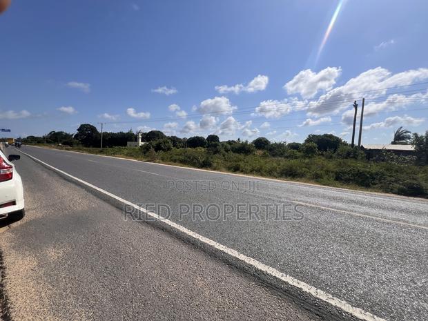 2 Acres in Malindi, Kilifi on the Tarmac Road for Sale