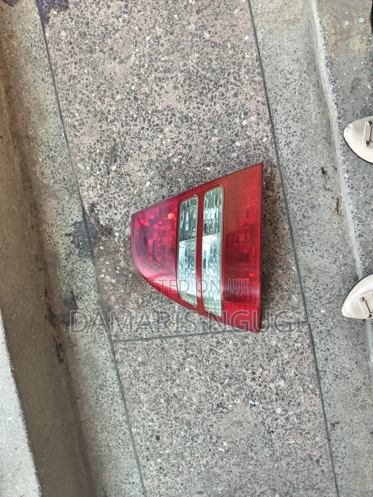 Nze 2002-2003 Taillight