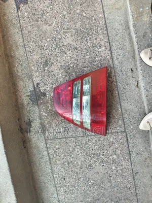 Nze 2002-2003 Taillight