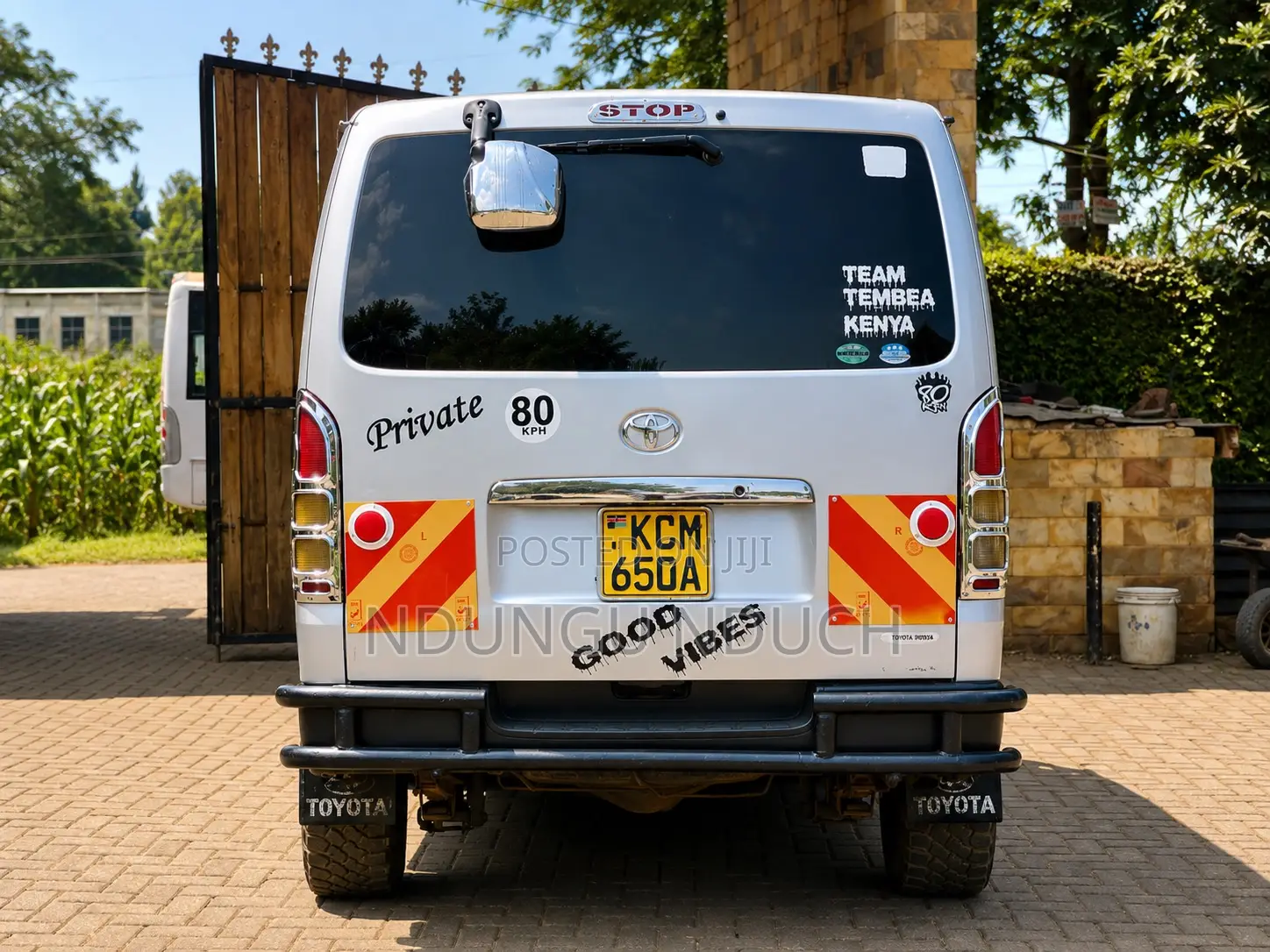 Toyota HiAce 2010 Silver