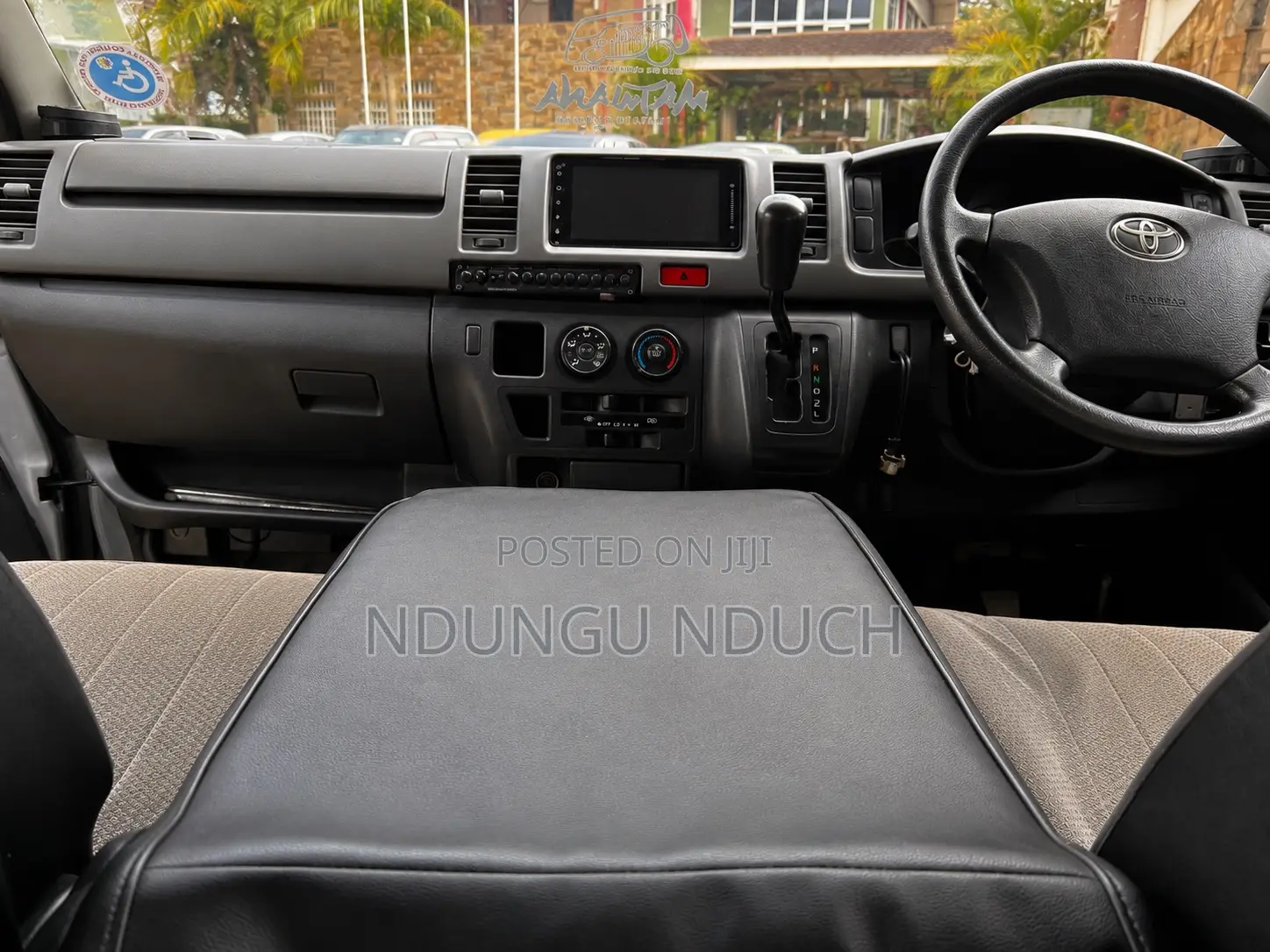Toyota HiAce 2010 Silver