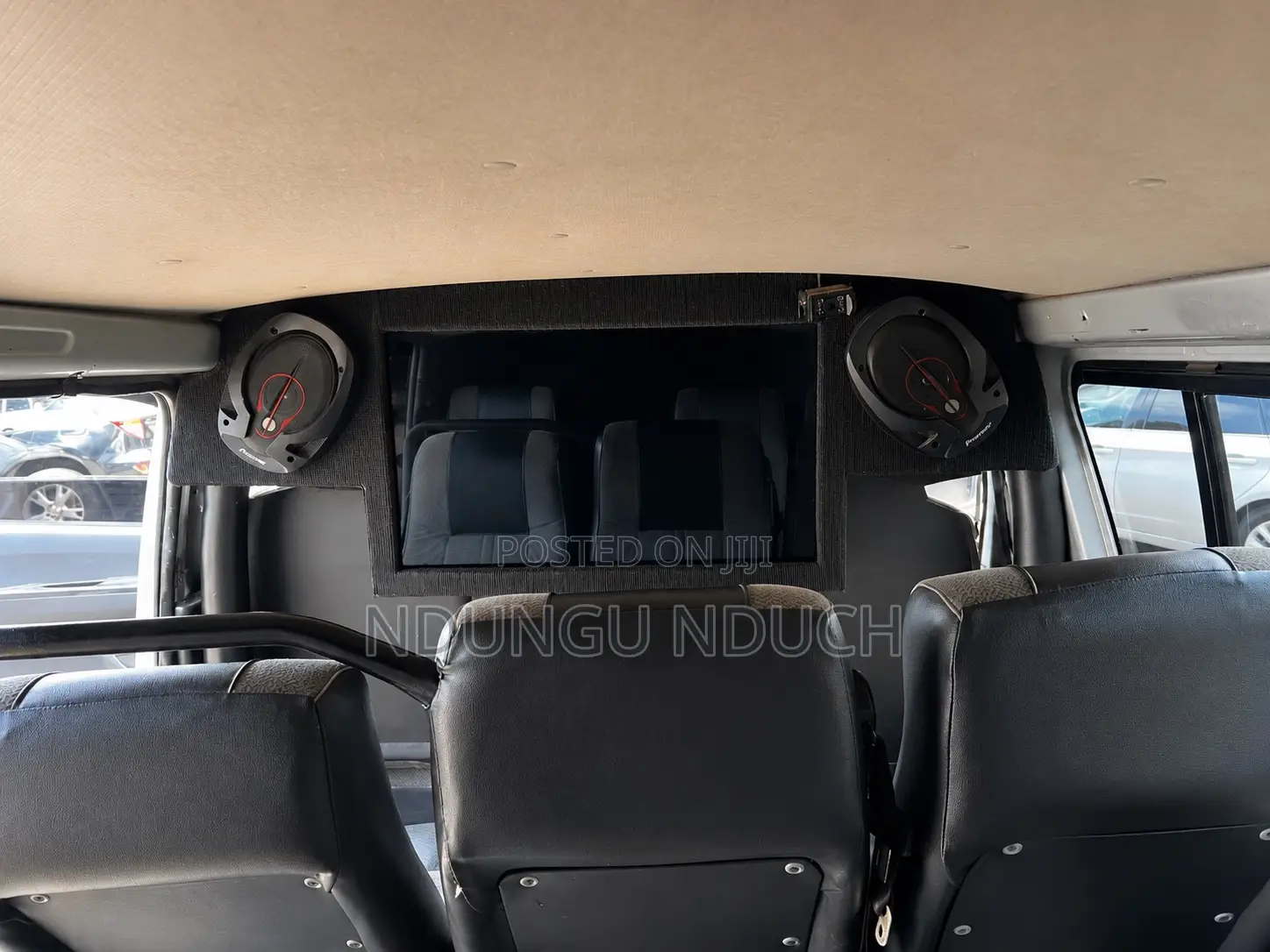 Toyota HiAce 2010 Silver