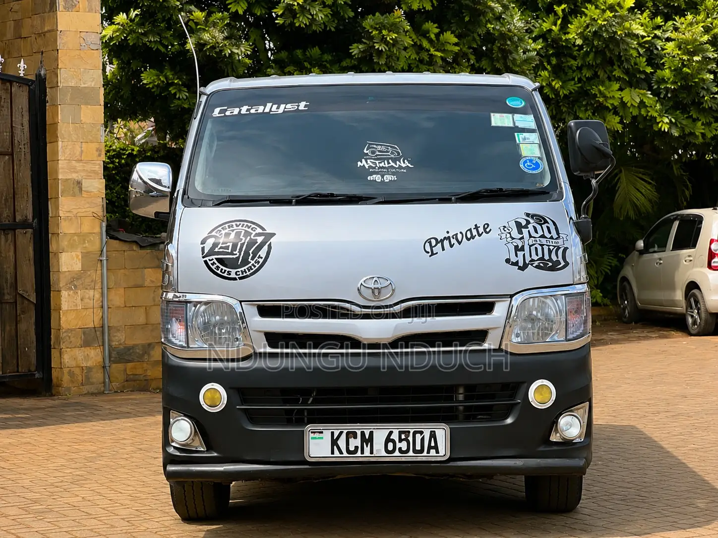 Toyota HiAce 2010 Silver