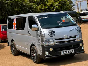 Toyota HiAce 2010 Silver