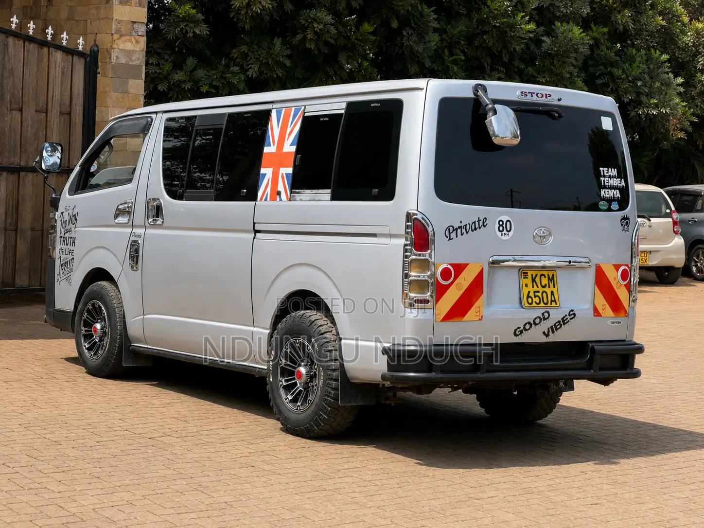 Toyota HiAce 2010 Silver