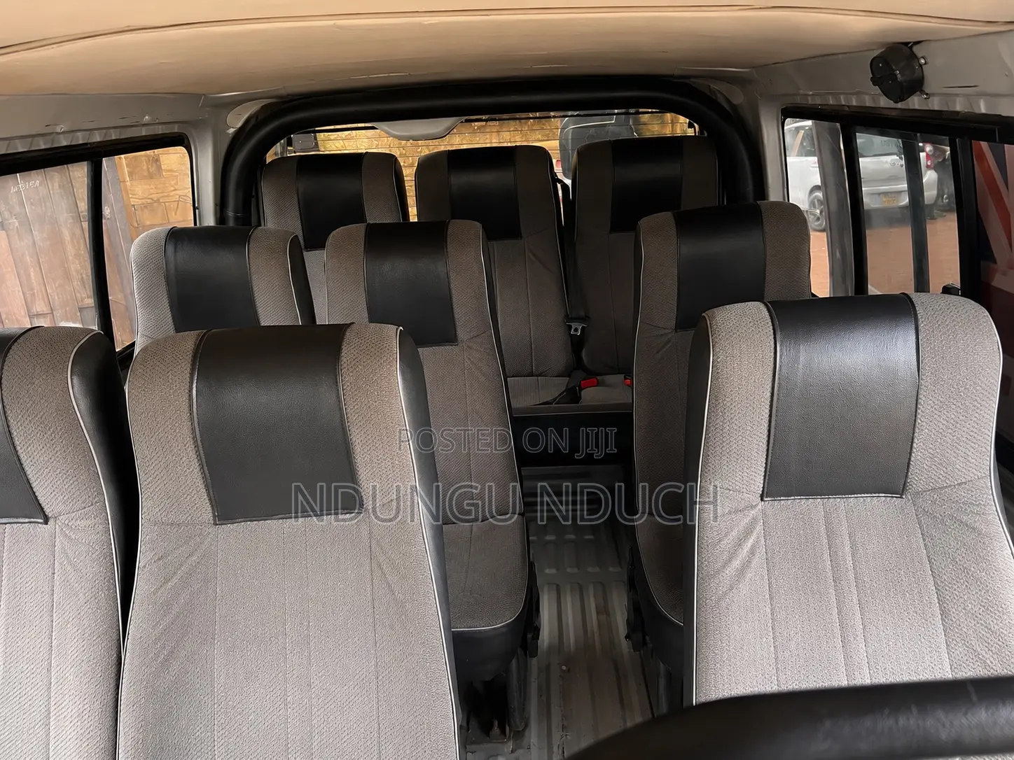 Toyota HiAce 2010 Silver
