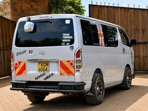 Toyota HiAce 2010 Silver