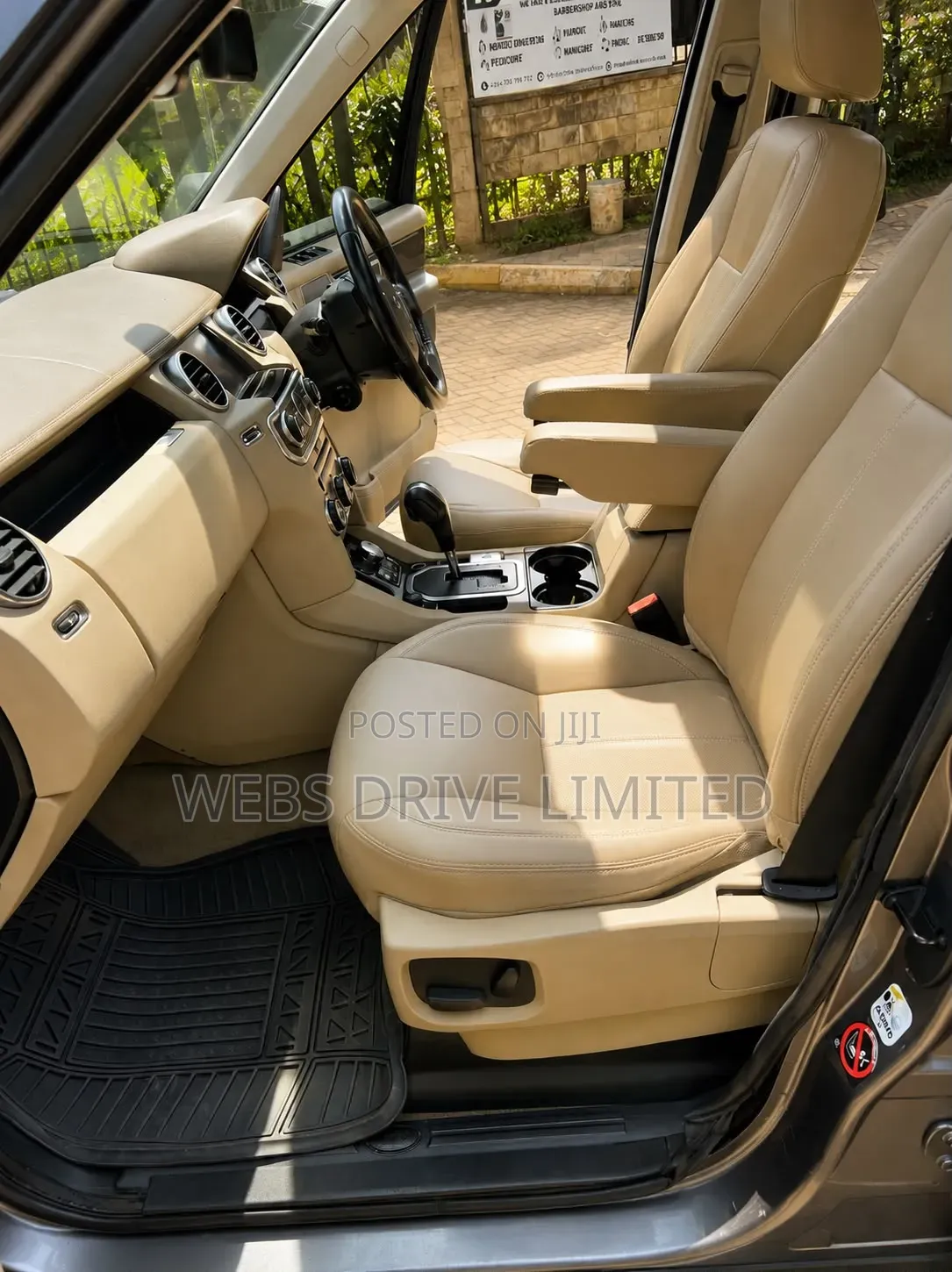 Land Rover Discovery 2010 Gray