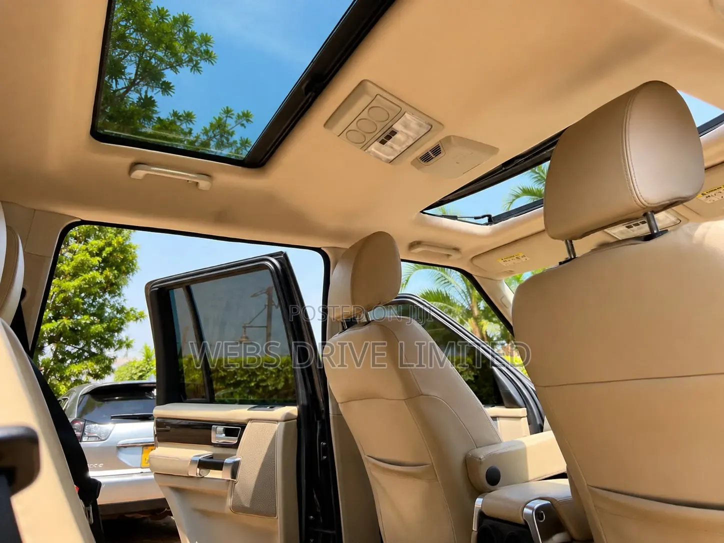 Land Rover Discovery 2010 Gray