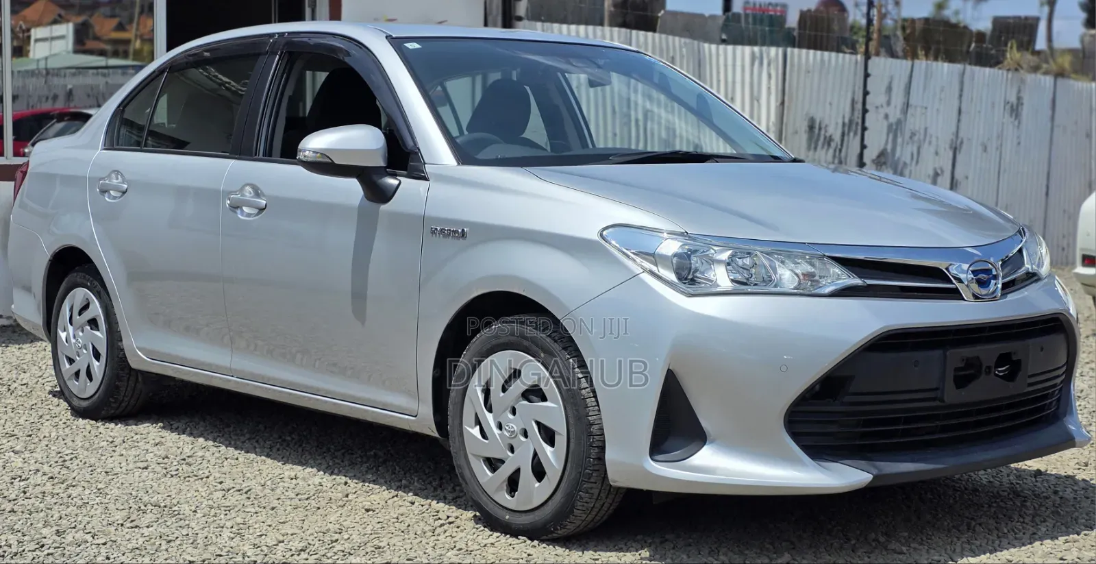 Toyota Axio 1.5 Hybrid 2WD 2019 Silver