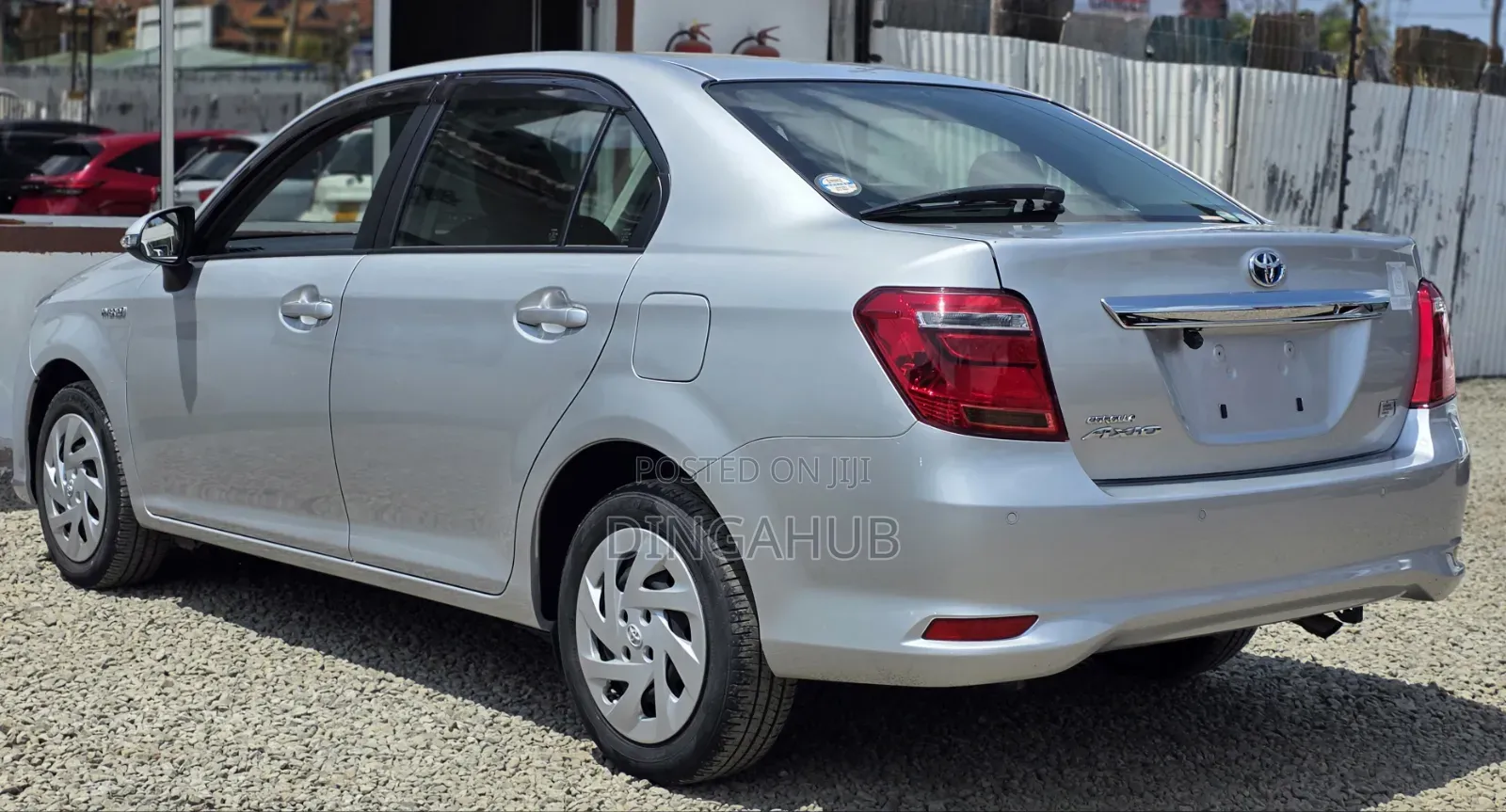 Toyota Axio 1.5 Hybrid 2WD 2019 Silver