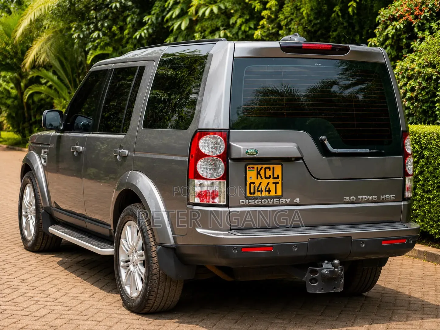 Land Rover Range Rover 2010 Gray
