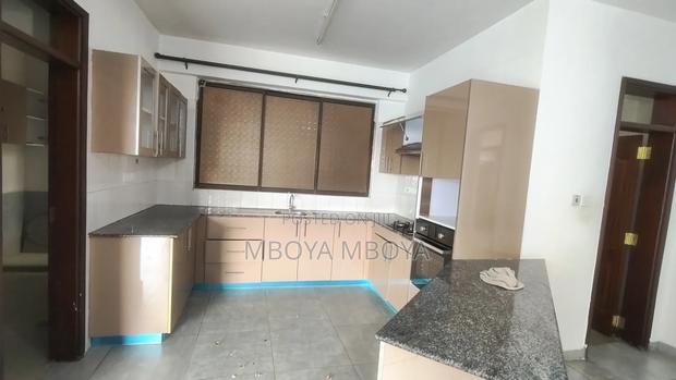 2bdrm Apartment in Parklands for rent - thumbnail 4