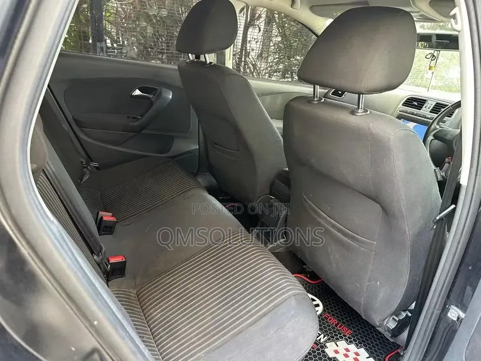 Volkswagen Polo 2014 Black