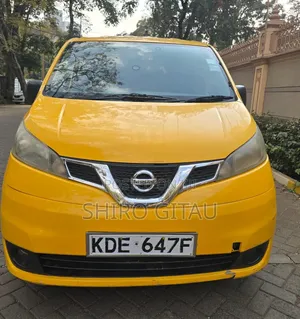 Nissan NV200 2015 Yellow