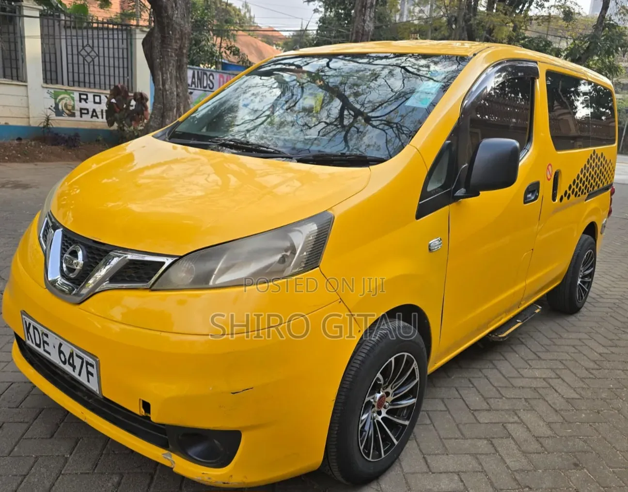 Nissan NV200 2015 Yellow