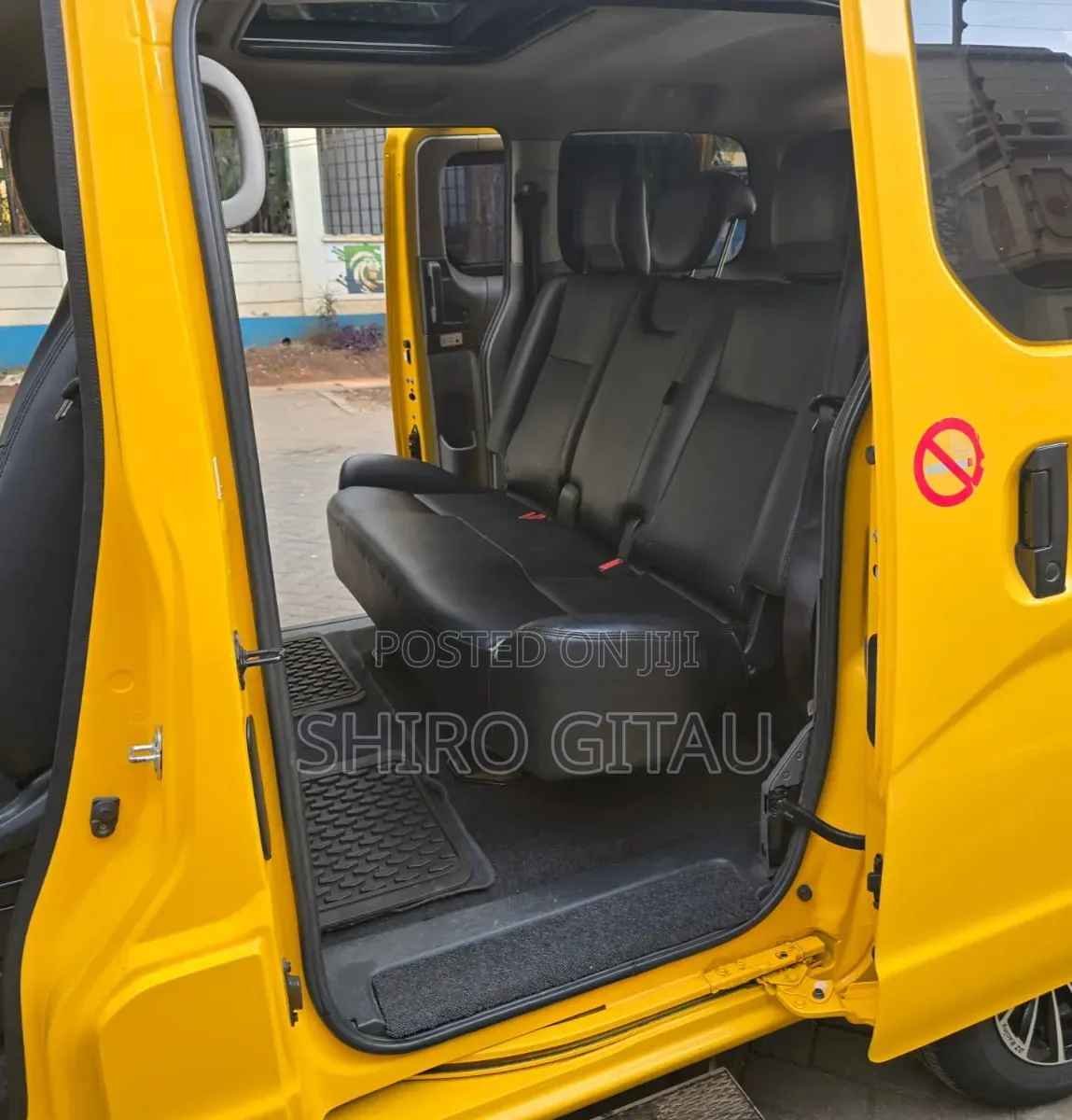 Nissan NV200 2015 Yellow