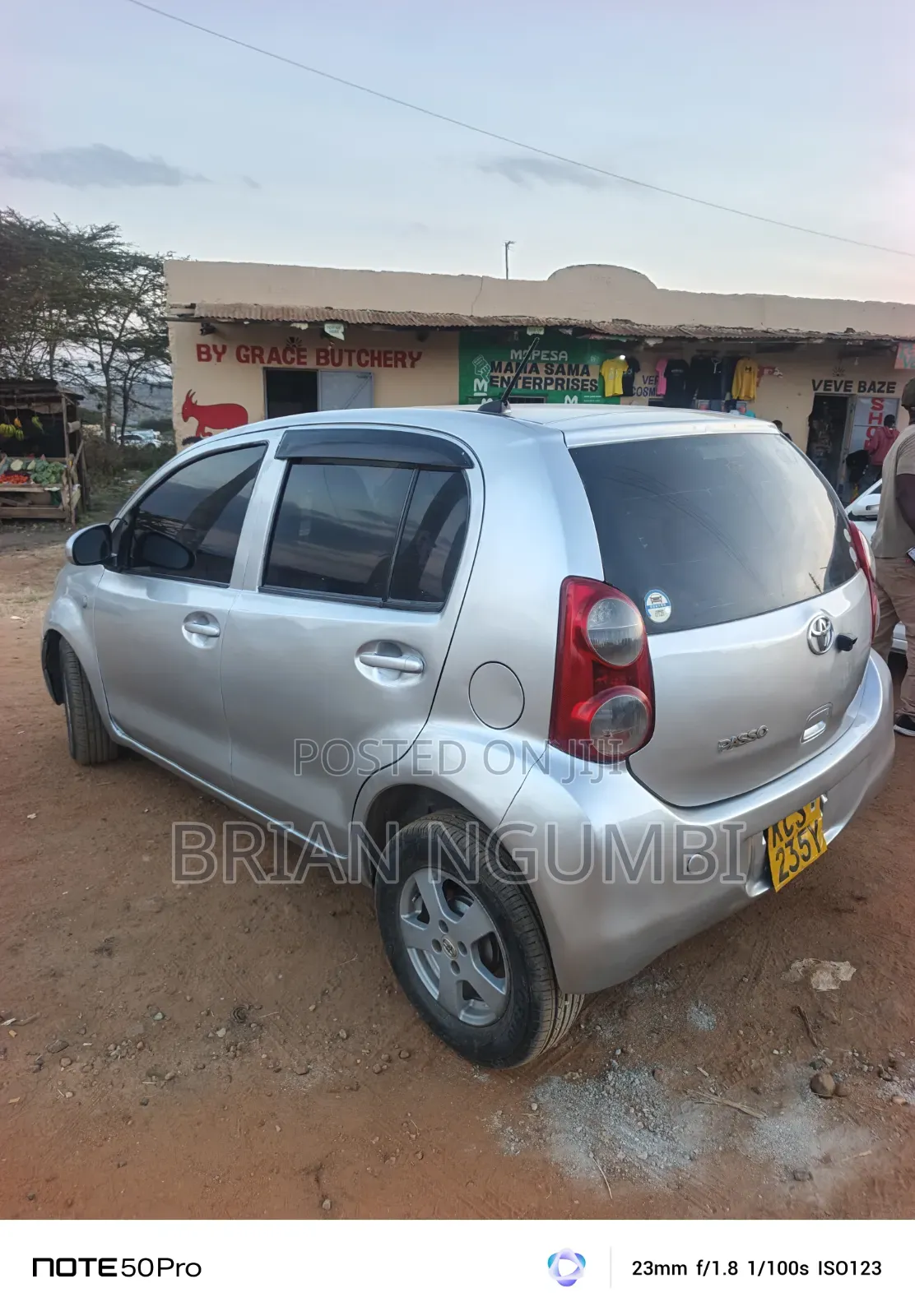 Toyota Passo 2011 Silver