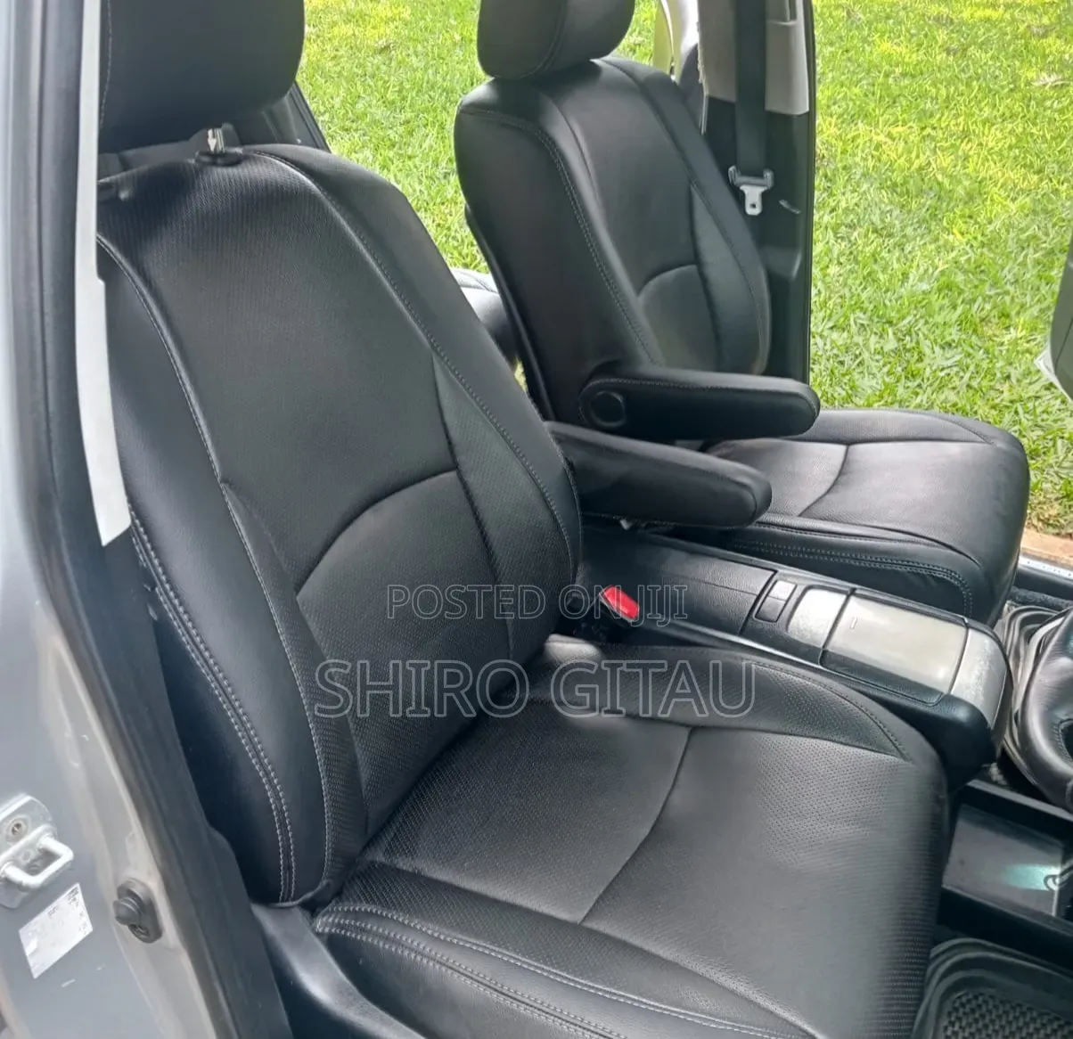 Toyota Harrier 2012 Silver