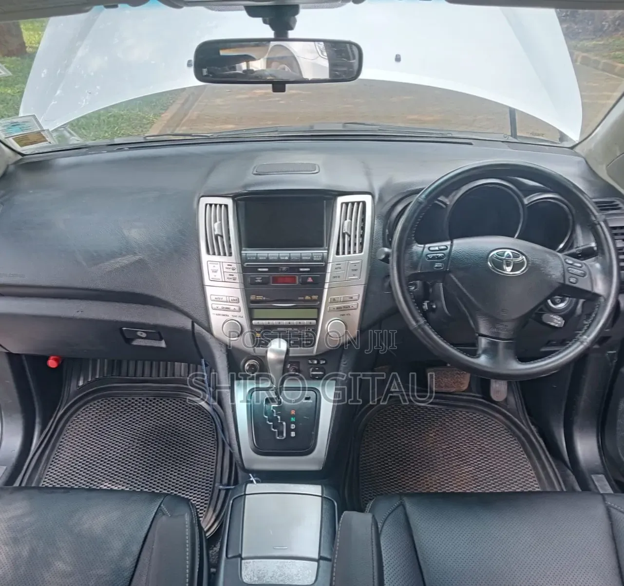Toyota Harrier 2012 Silver