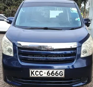 Toyota Noah 2008 Blue