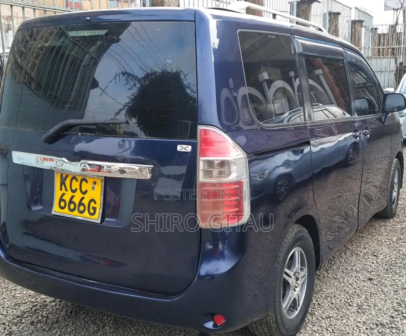 Toyota Noah 2008 Blue
