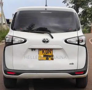 Toyota Sienta 2017 White