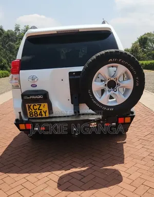 Toyota Land Cruiser Prado 2010 White