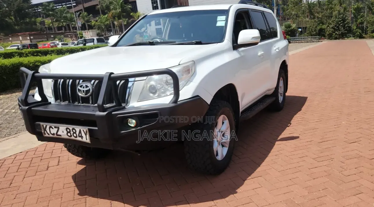 Toyota Land Cruiser Prado 2010 White