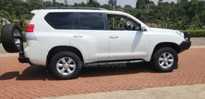 Toyota Land Cruiser Prado 2010 White