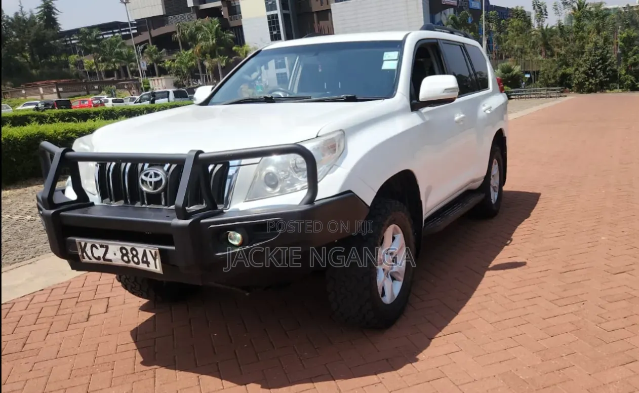 Toyota Land Cruiser Prado 2010 White