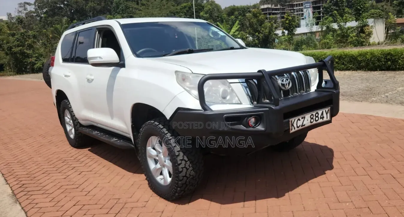 Toyota Land Cruiser Prado 2010 White