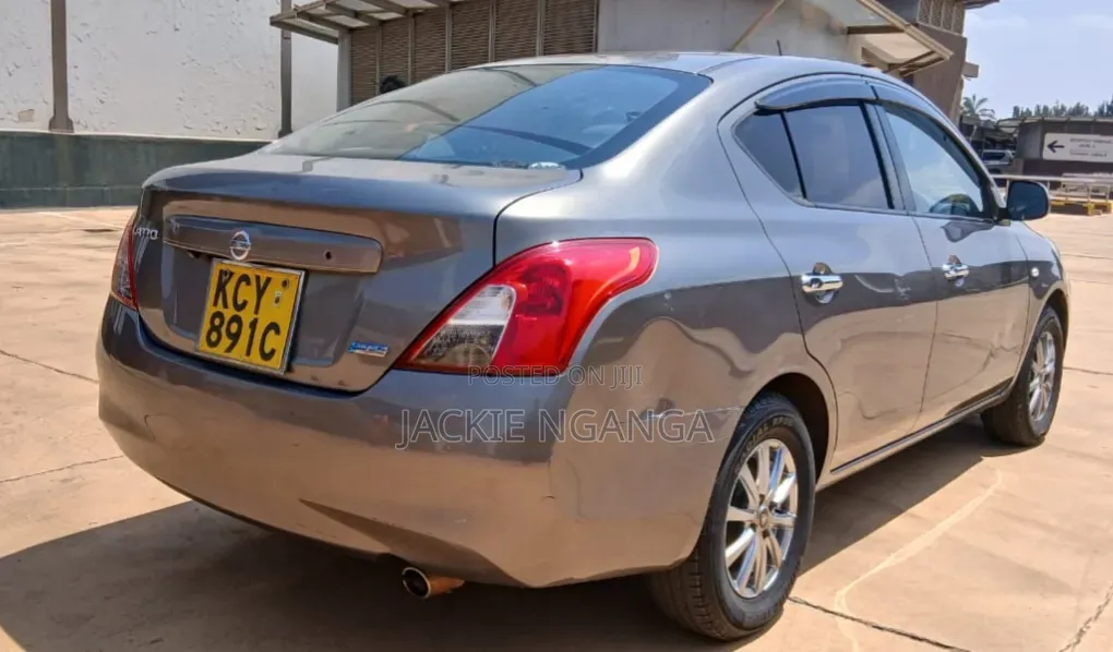Nissan Latio 1.2 2013 Brown