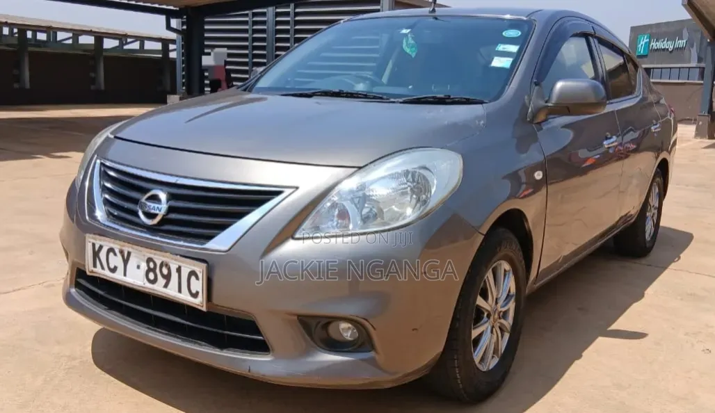 Nissan Latio 1.2 2013 Brown