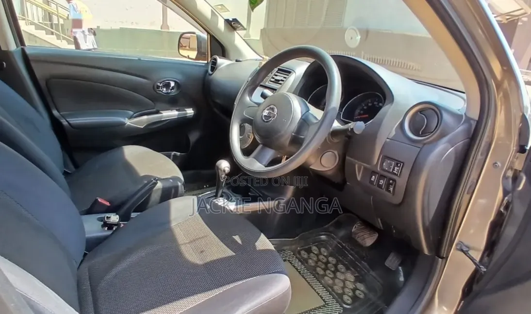Nissan Latio 1.2 2013 Brown