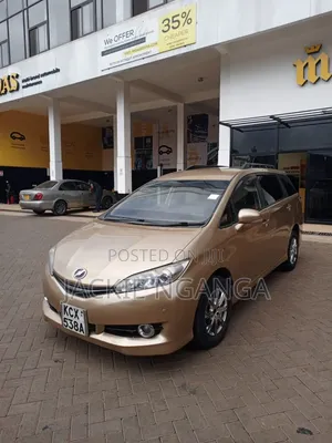 Toyota Wish 2012 Gold