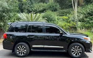 Toyota Land Cruiser 2012 Black