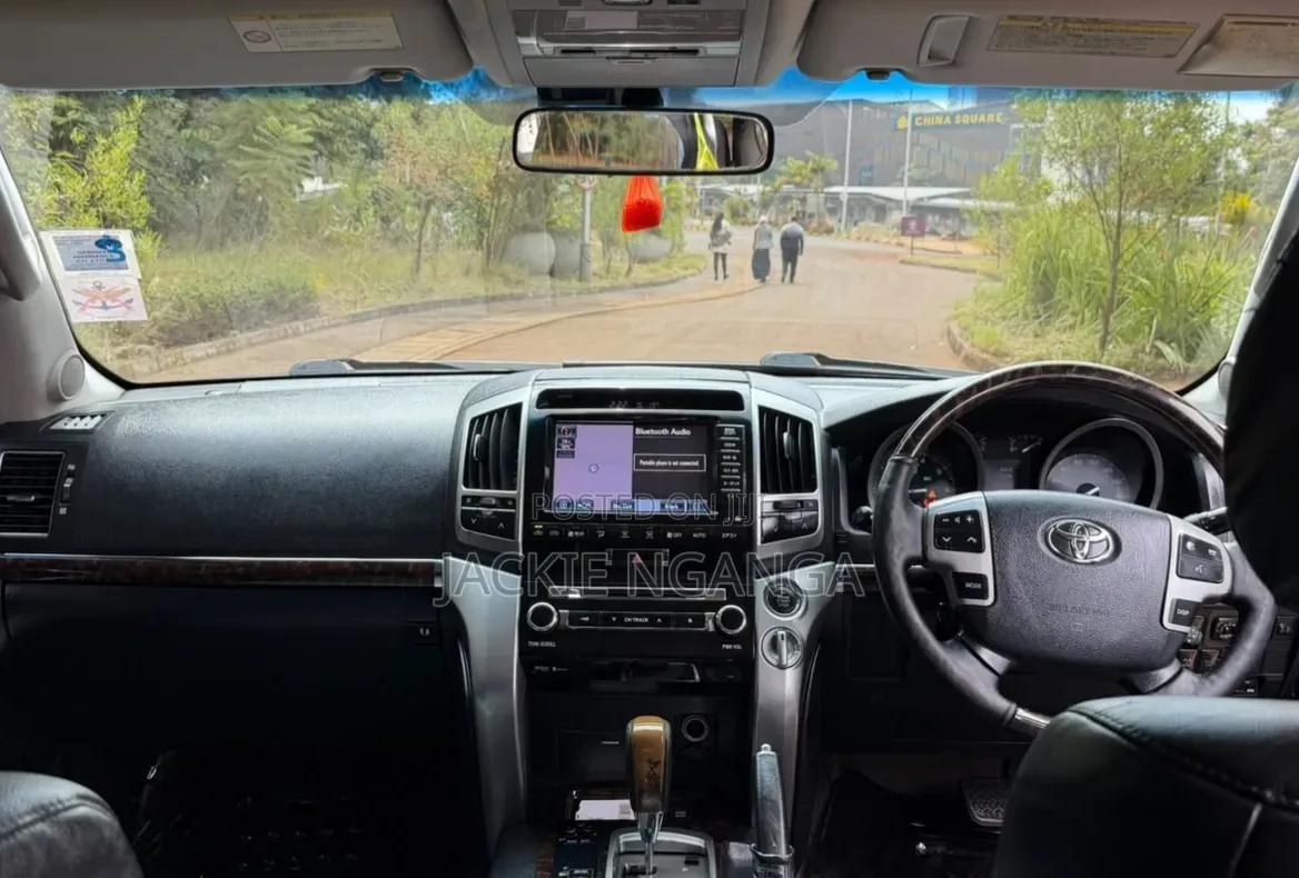 Toyota Land Cruiser 2012 Black