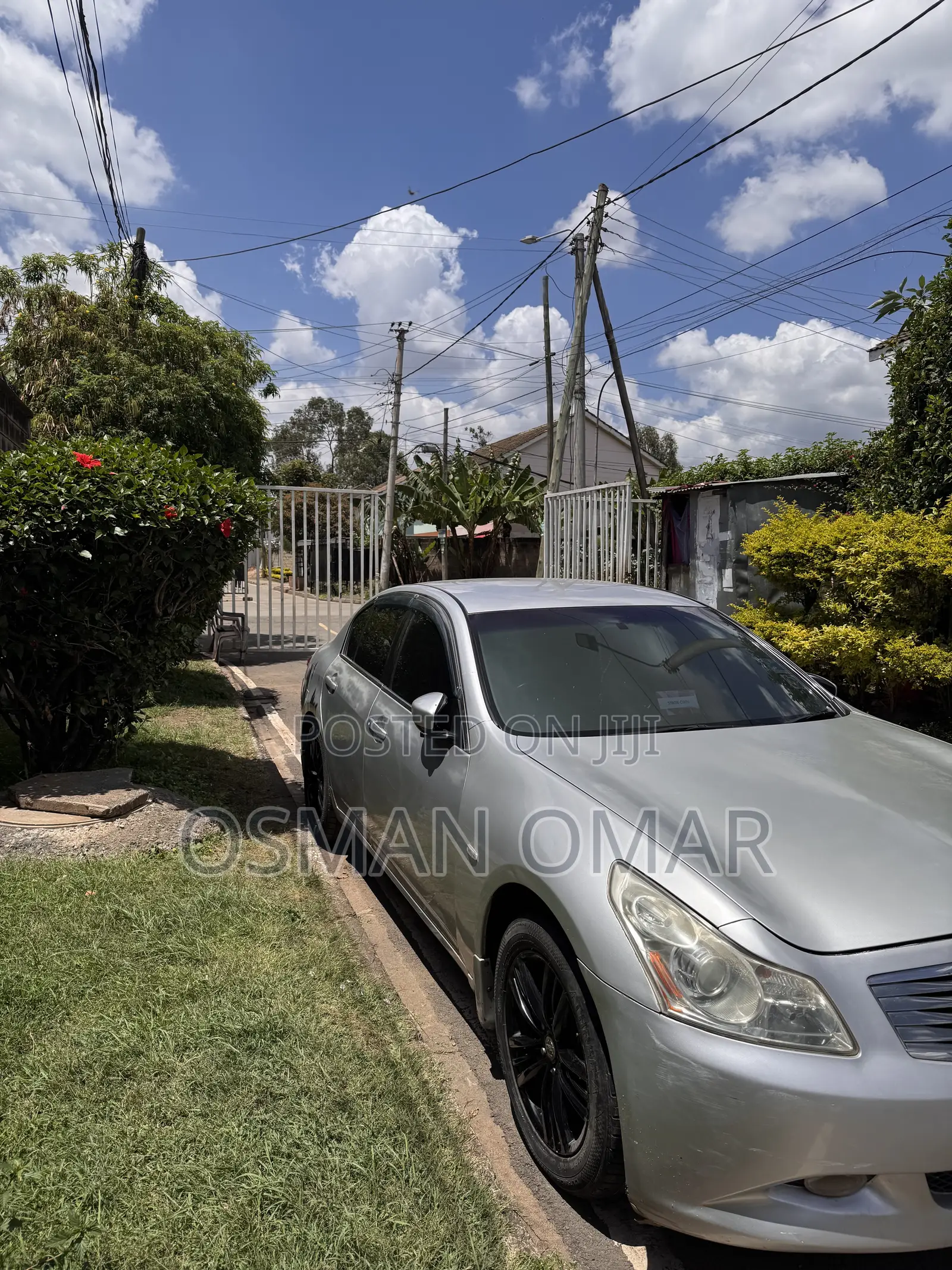 Nissan Skyline 2010 Silver