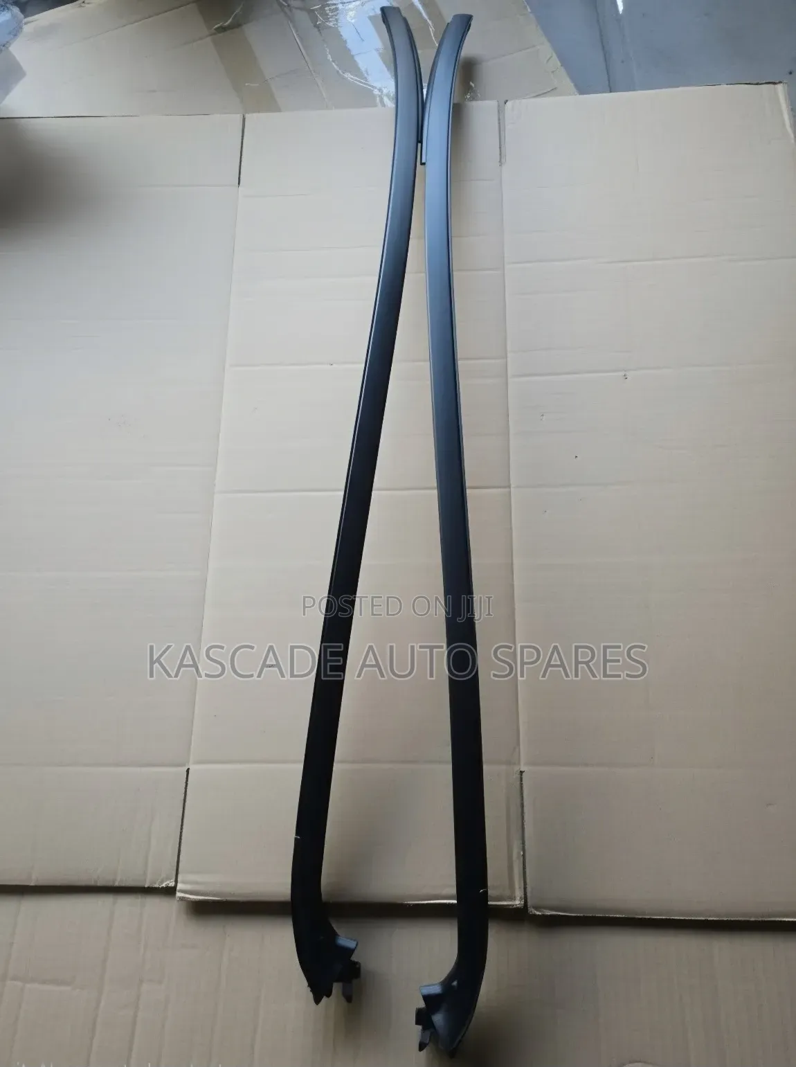 Landcruiser V8 FJ 200 Series 2012+ Windscreen Moulding/Finisher