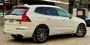 Volvo XC60 T5 Inscription AWD 2019 White