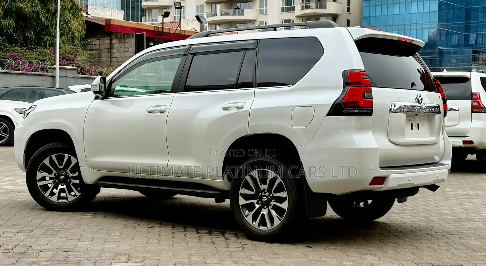 Toyota Land Cruiser Prado 2.8 2022 Pearl