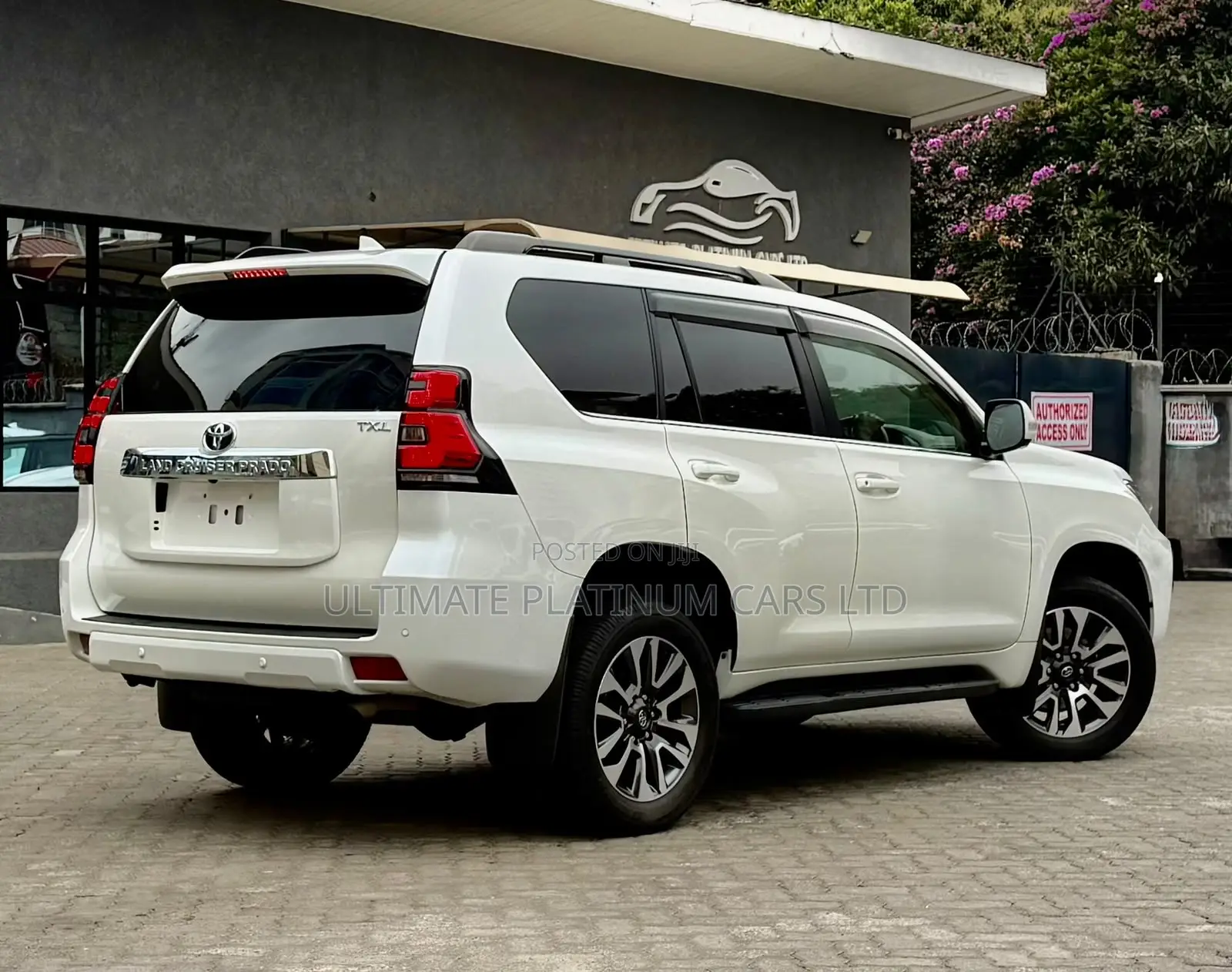 Toyota Land Cruiser Prado 2.8 2022 Pearl
