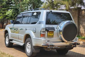 Toyota Land Cruiser Prado 2000 Silver