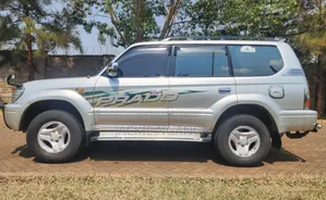Toyota Land Cruiser Prado 2000 Silver