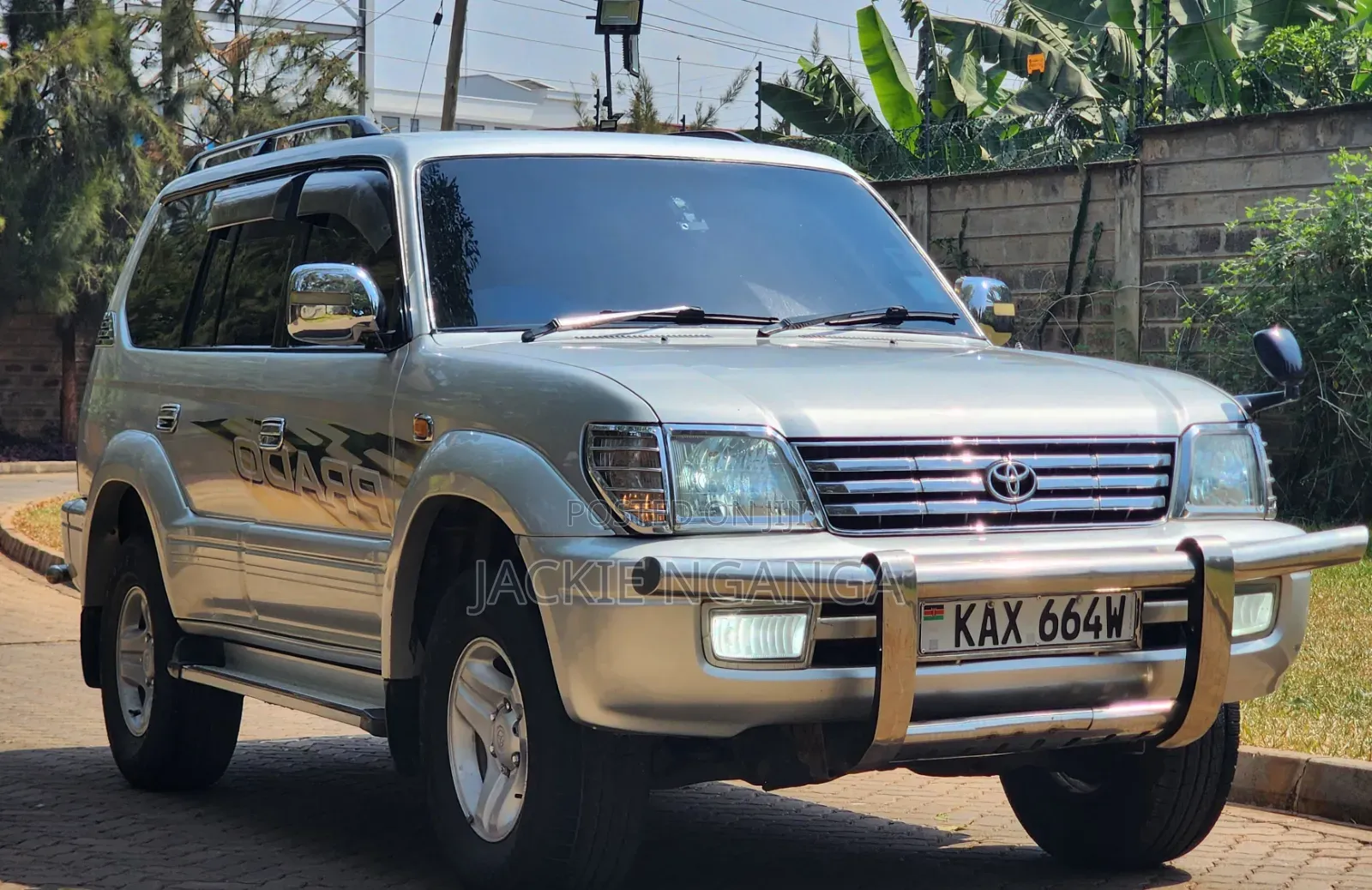 Toyota Land Cruiser Prado 2000 Silver