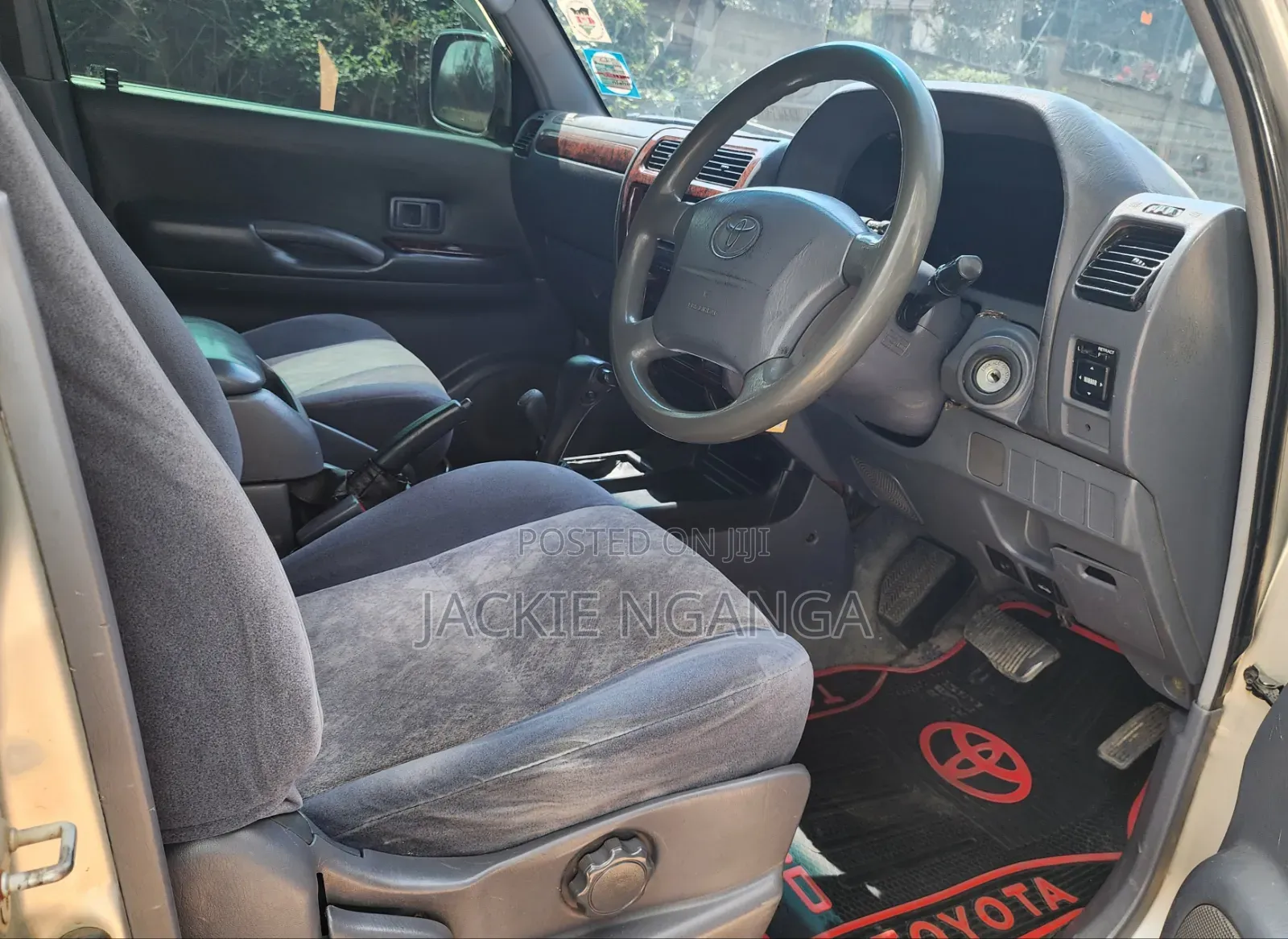 Toyota Land Cruiser Prado 2000 Silver